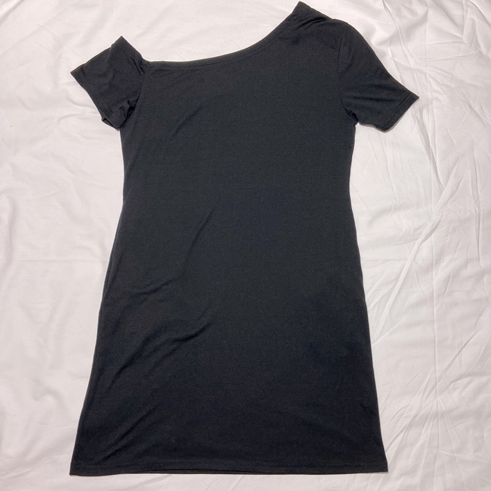 SHEIN T-shirt Dress. Black. Medium. Unique Neckline. Pockets.